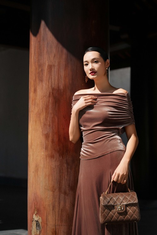 Sixdo Dark Cinnamon Velvet Flared Skirt